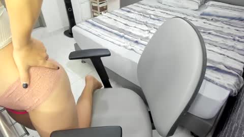 Snapshot of bellaprettty chatting on 01.20.25 Bella  Angelycal online show from 01.20.25