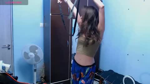 Snapshot of bellaqueen0701 chatting on 09.18.25 bellaqueen0701 online show from 09.18.25