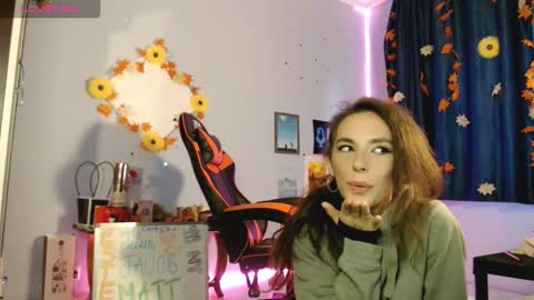 Snapshot of bellaqueen0701 chatting on 09.26.25 bellaqueen0701 online show from 09.26.25