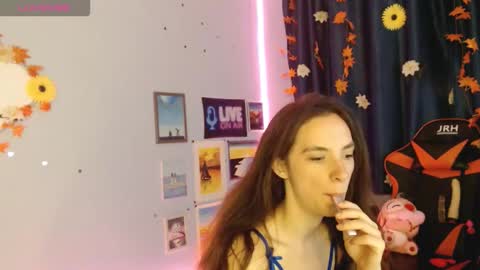 Snapshot of bellaqueen0701 chatting on 09.28.25 bellaqueen0701 online show from 09.28.25