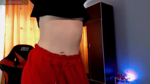 Snapshot of bellaqueen0701 chatting on 10.09.25 bellaqueen0701 online show from 10.09.25