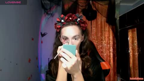 Snapshot of bellaqueen0701 chatting on 10.30.25 bellaqueen0701 online show from 10.30.25