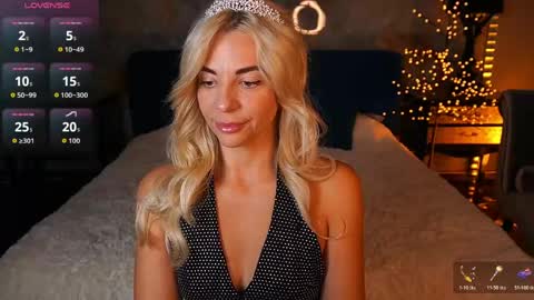 Snapshot of bellarayyy chatting on 05.12.26 Bella online show from 05.12.26