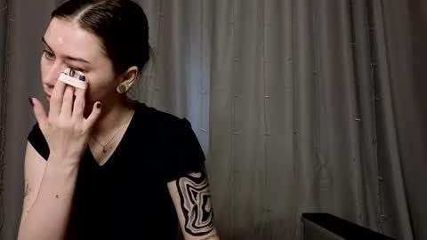 Snapshot of bellarison chatting on 05.10.26 Daniela online show from 05.10.26