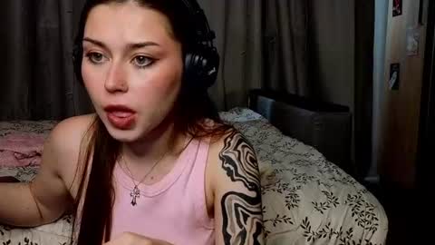 Snapshot of bellarison chatting on 06.21.26 Daniela online show from 06.21.26