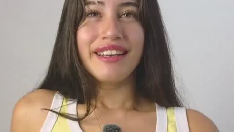 Snapshot of bellaroses__ chatting on 07.10.26 Bella online show from 07.10.26