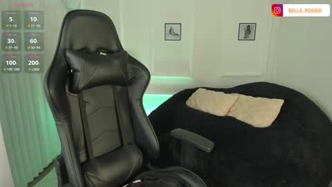 CALL ME BELLA online show from 11.28.25