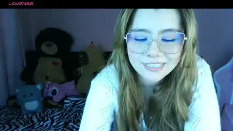 Snapshot of bellatrix_colen chatting on 07.16.26 Aleja online show from 07.16.26