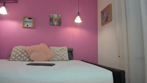 Snapshot of bellawild_ chatting on 02.05.26 Bella Wild online show from 02.05.26