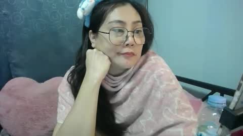 Snapshot of bellbabe chatting on 03.14.26 Bella online show from 03.14.26