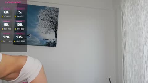 Snapshot of belle_blondy chatting on 06.20.26 belle_blondy online show from 06.20.26