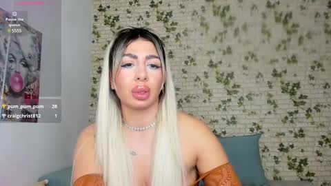 Snapshot of belle_hallle chatting on 01.17.25 LucyJelly online show from 01.17.25