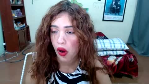 Snapshot of belle_katty000 chatting on 03.12.25 SOFIA online show from 03.12.25