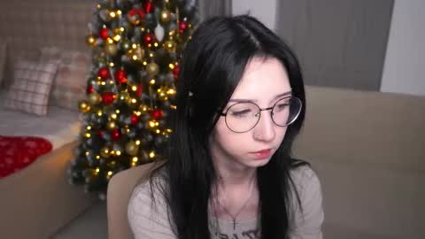 Snapshot of belle_phine chatting on 01.10.26 Bea online show from 01.10.26