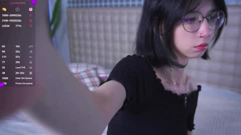 Snapshot of belle_phine chatting on 02.25.26 Bea online show from 02.25.26