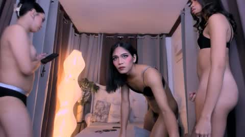 Snapshot of bellecollins chatting on 10.06.25 bellecollins online show from 10.06.25