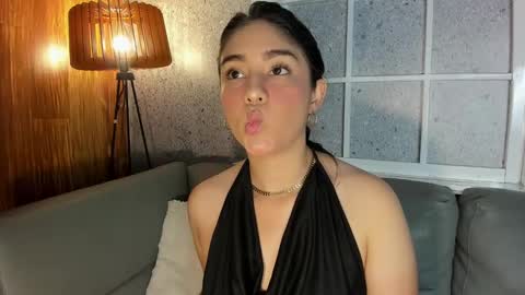 Snapshot of bellinda_21 chatting on 01.13.25 Belinda online show from 01.13.25
