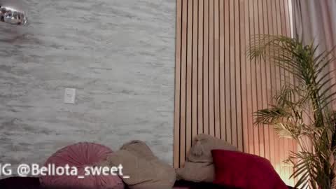 Snapshot of bellota_sweet chatting on 03.02.25  Bella  online show from 03.02.25