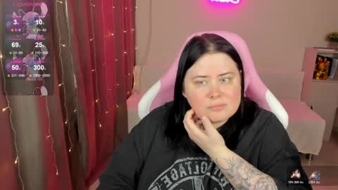 LinaBoo online show from 04.09.26