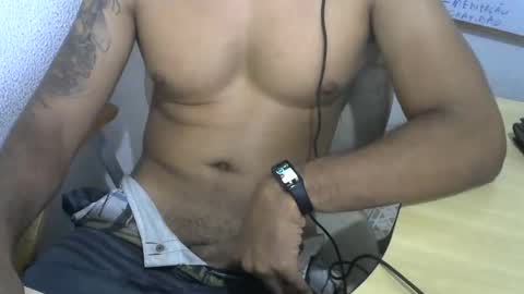 Snapshot of bembembb chatting on 03.08.25 BemBemBB online show from 03.08.25