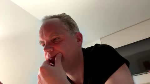 Snapshot of bencobra chatting on 03.25.26 bencobra online show from 03.25.26