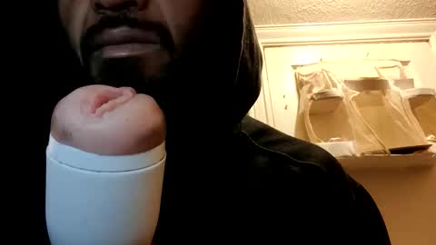 Snapshot of bendovereasy chatting on 11.29.25 bendovereasy online show from 11.29.25