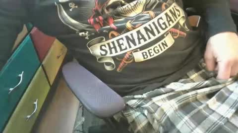 Snapshot of bendrinkin chatting on 03.08.26 bendrinkin online show from 03.08.26