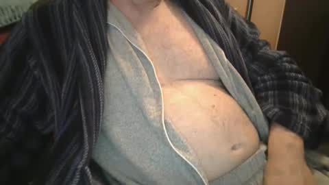 Snapshot of bendrinkin chatting on 03.10.26 bendrinkin online show from 03.10.26