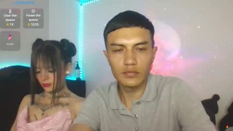 Tiffany and Bengie online show from 11.25.25