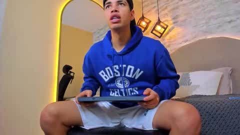 BENJAMIN online show from 11.03.25