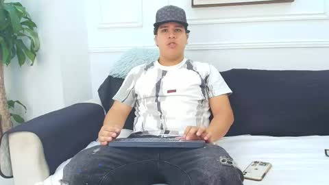 bennett_alejoo online show from 10.11.25