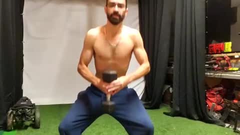 Snapshot of benny_boy95 chatting on 10.09.25 benny_boy95 online show from 10.09.25