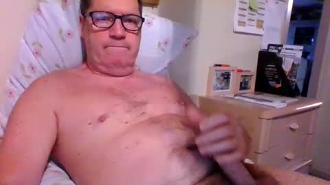 Snapshot of bennybutterfly007 chatting on 12.10.24 bennybutterfly007 online show from 12.10.24