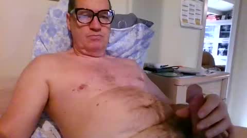 Snapshot of bennybutterfly007 chatting on 12.18.25 bennybutterfly007 online show from 12.18.25