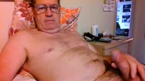 Snapshot of bennybutterfly007 chatting on 05.11.26 bennybutterfly007 online show from 05.11.26
