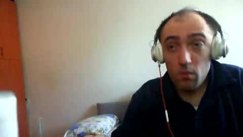 Snapshot of bentish chatting on 03.10.26 bentish online show from 03.10.26