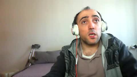 Snapshot of bentish chatting on 03.11.26 bentish online show from 03.11.26