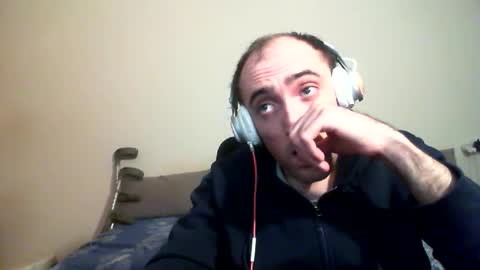 Snapshot of bentish chatting on 03.15.26 bentish online show from 03.15.26