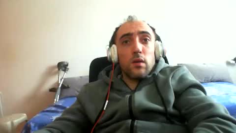 Snapshot of bentish chatting on 03.24.26 bentish online show from 03.24.26