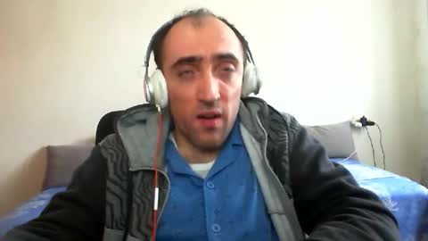 Snapshot of bentish chatting on 03.27.26 bentish online show from 03.27.26