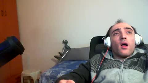 Snapshot of bentish chatting on 04.02.26 bentish online show from 04.02.26
