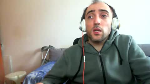 Snapshot of bentish chatting on 04.07.26 bentish online show from 04.07.26