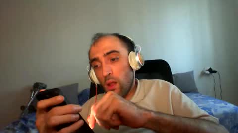 Snapshot of bentish chatting on 04.22.26 bentish online show from 04.22.26