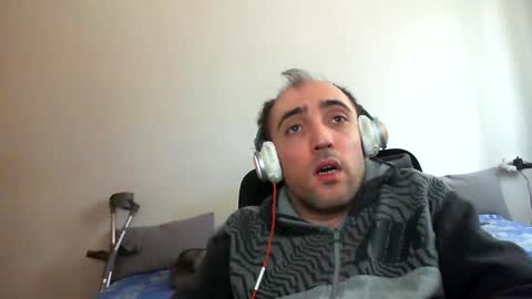 Snapshot of bentish chatting on 05.02.26 bentish online show from 05.02.26