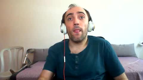 Snapshot of bentish chatting on 06.09.26 bentish online show from 06.09.26