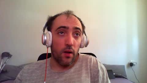 Snapshot of bentish chatting on 06.20.26 bentish online show from 06.20.26