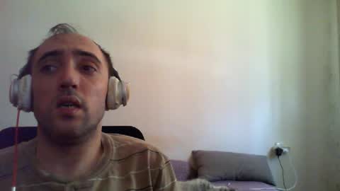 Snapshot of bentish chatting on 06.24.26 bentish online show from 06.24.26