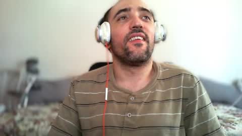 Snapshot of bentish chatting on 07.23.26 bentish online show from 07.23.26