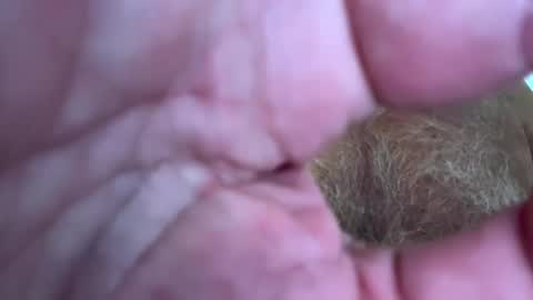 Snapshot of benz10001 chatting on 01.05.25 benz10001 online show from 01.05.25