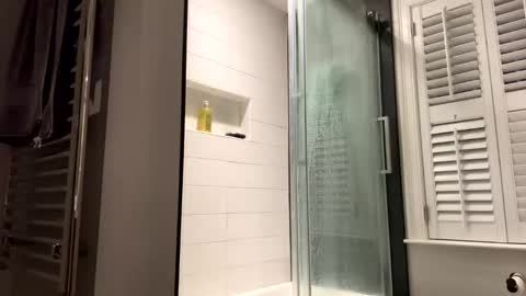 Snapshot of benz10001 chatting on 02.13.25 benz10001 online show from 02.13.25